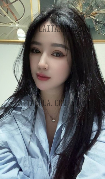 上海普陀区伊伊胸大皮肤白