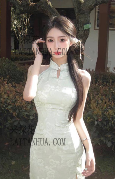 武汉洪山区小小苏颜值漂亮肤色正常