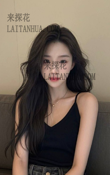 武汉洪山区小艺00年沙漏腰臀比非常好