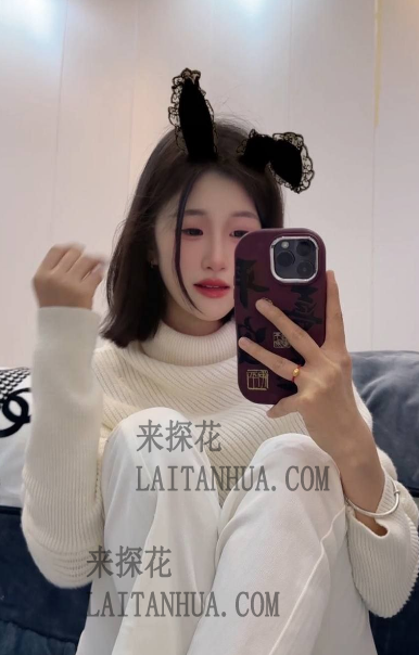 武汉洪山区笑笑身高165 ，身材苗条