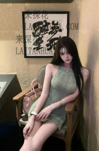 深圳龙华yoyo00后服装模特兼职