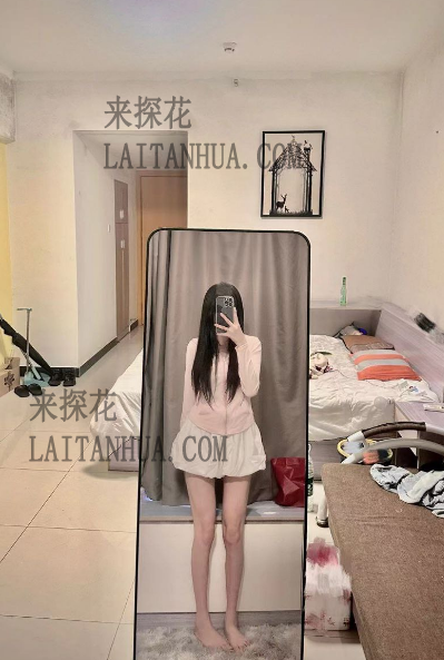 深圳龙岗小欣08年嫩妹毛少